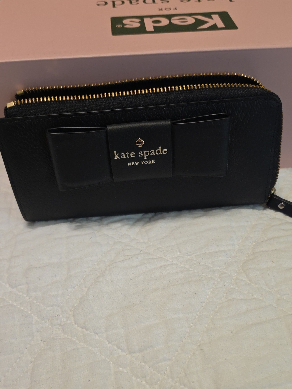 Kate Spade Black Leather Bow Zip Wallet EUC